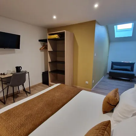 Domaine De Saint Jacques Devant Bruyères